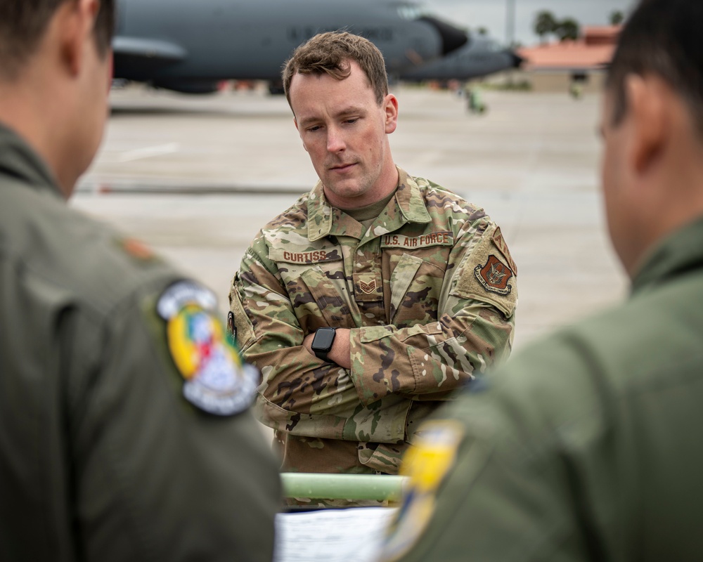 Crew chiefs charge the storm