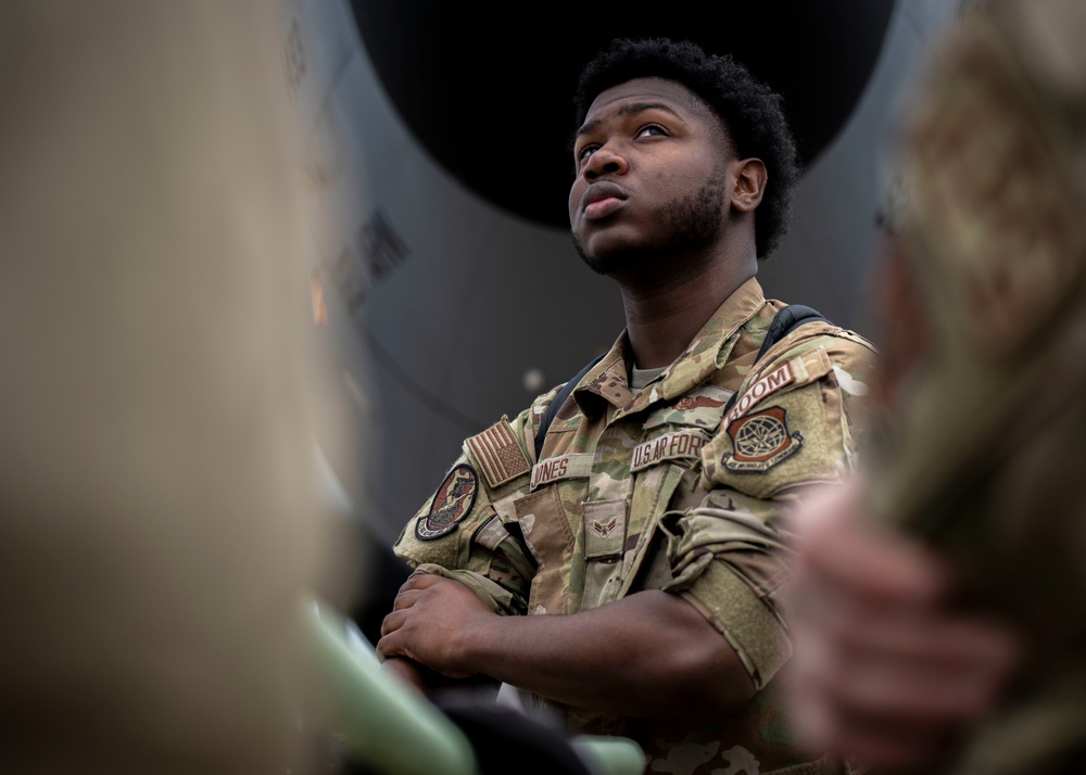 91st Air Refueling Squadron provides aerial support to Charleston C-17