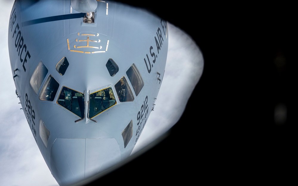 91st Air Refueling Squadron provides aerial support to Charleston C-17