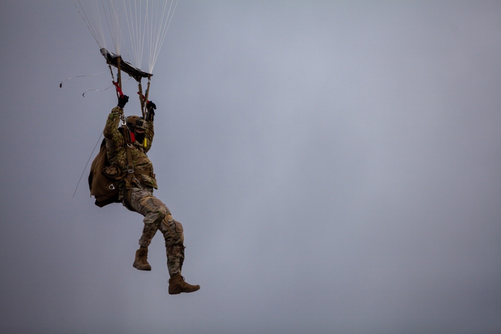 10th SFG(A) Performs Airborne Jumps