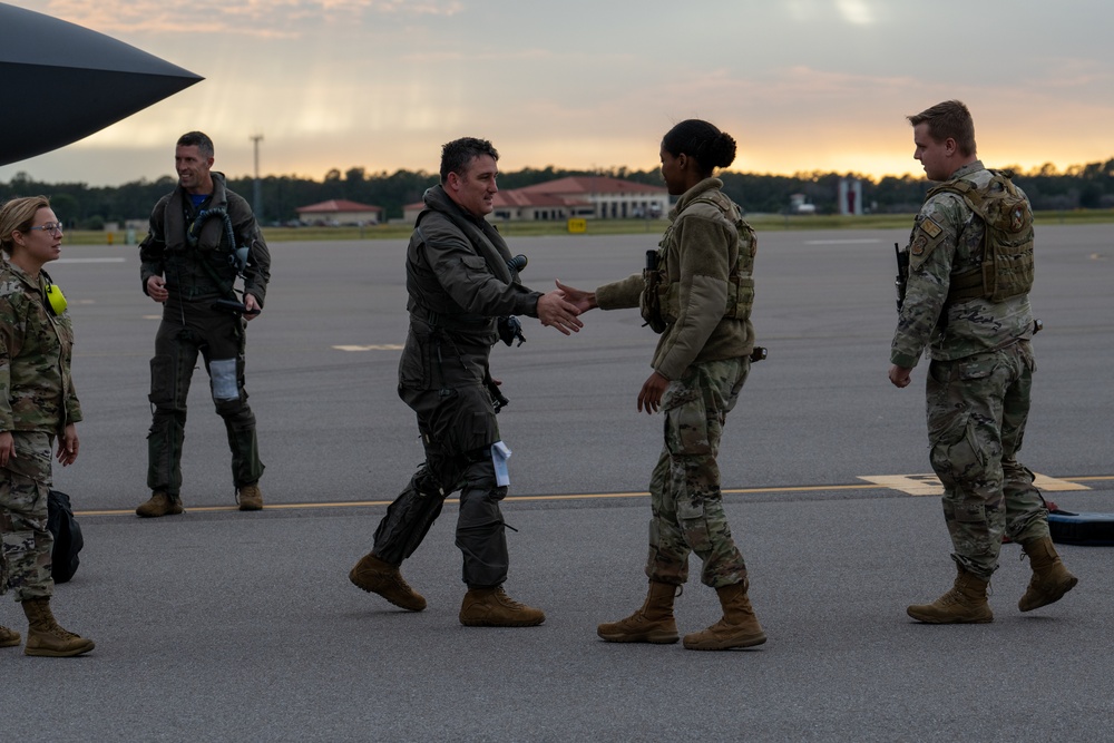 MacDill welcomes F-35 fighters from Eglin