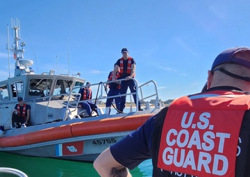 Two-boat training with Station Manistee