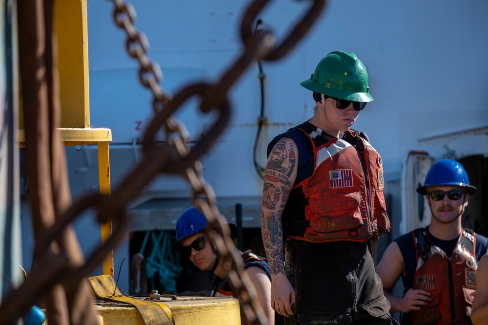 Coast Guard Cutter Elm sets buoys for San Francisco Fleet Week