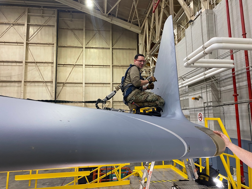 Air National Guard Maintainers Innovate C-17 Platform
