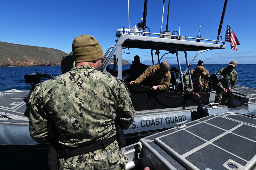 U.S. Coast Guard Port Security Unit participates in Exercise Resolute Hunter