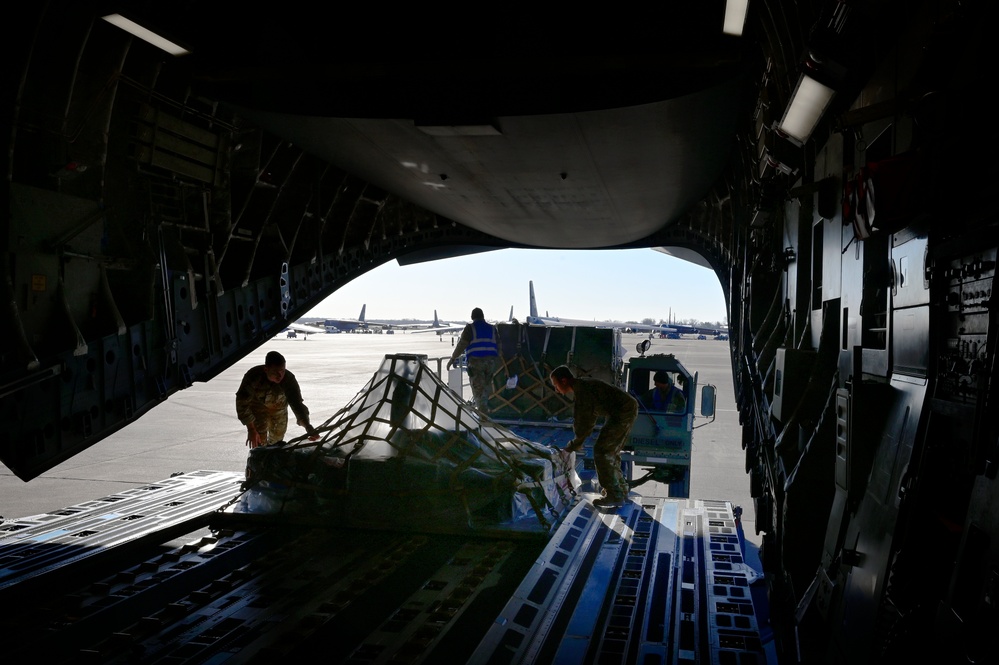 15th Airlift Squadron supports Bomber Task Force