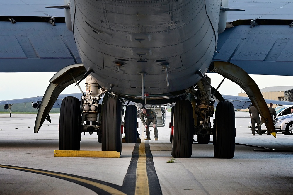 15th Airlift Squadron supports Bomber Task Force