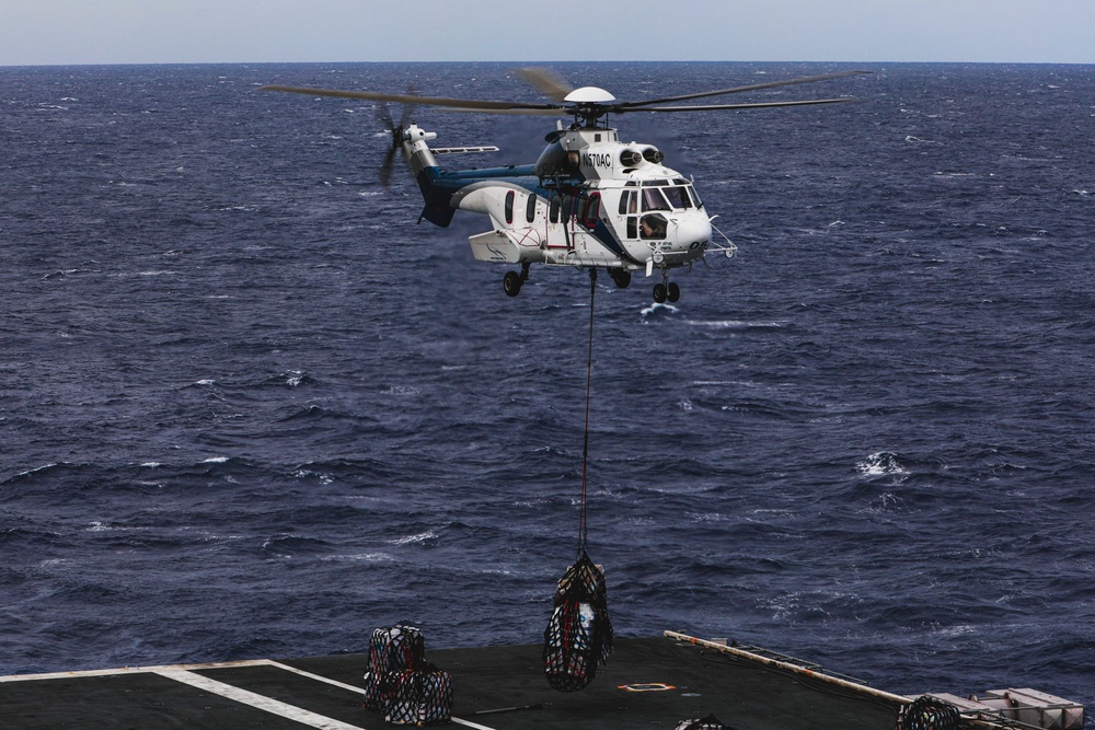 Super Puma Offloads Supplies