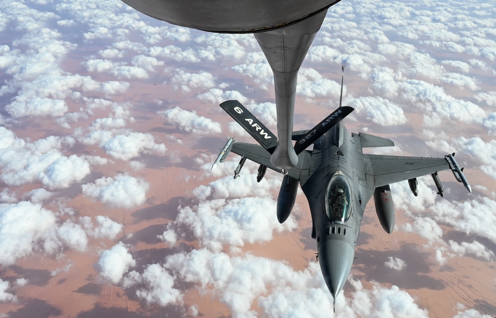91st EARS KC-135s refuels 77th EFS F-16s