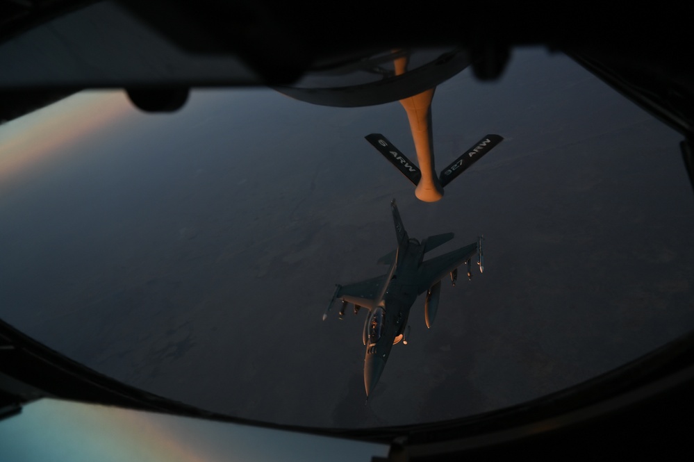 91st EARS KC-135s refuels 77th EFS F-16s