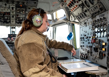 461st crew chiefs conduct fuel transfer on an E-8C JSTARS
