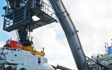 Carderock Engineer Supports Stability Tests for Deep Submergence Vehicle