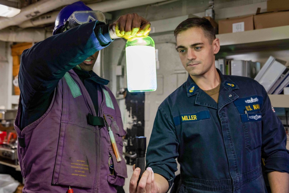 USS Leyte Gulf (CG 55) Daily Operations