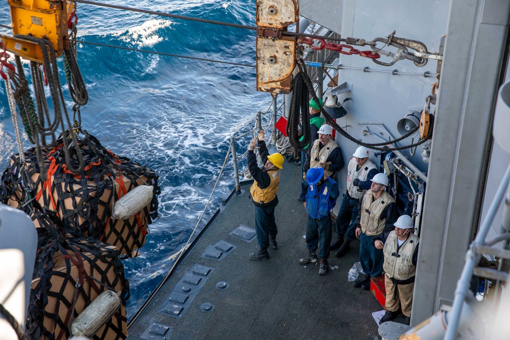 USS Leyte Gulf (CG 55) Completes Replenishment-at-Sea