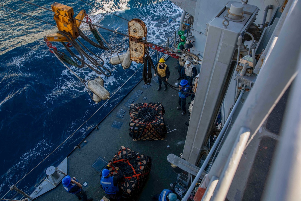 USS Leyte Gulf (CG 55) Completes Replenishment-at-Sea