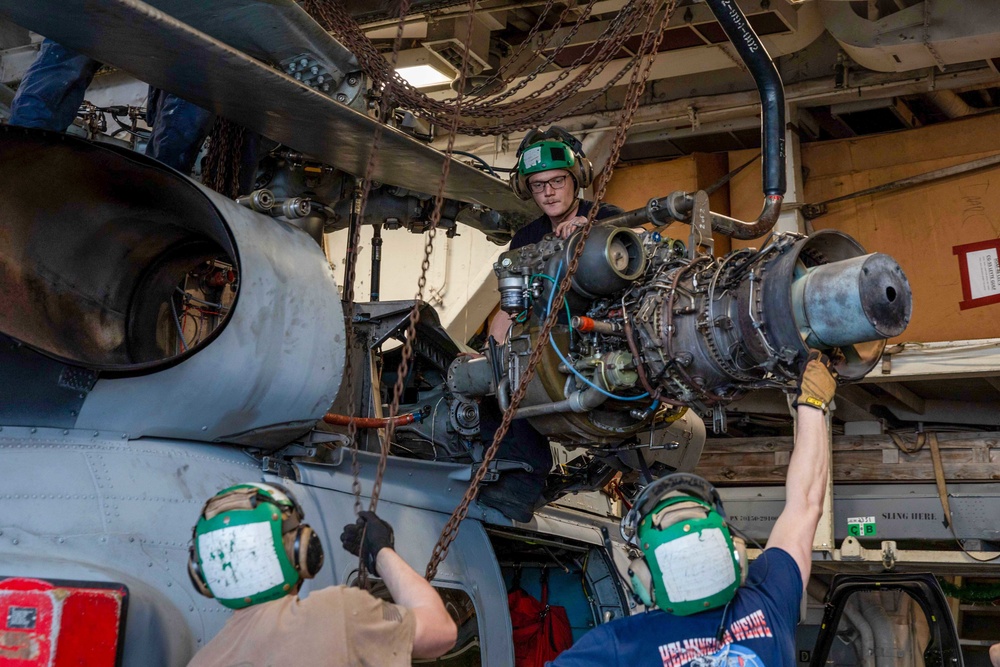 USS Leyte Gulf (CG 55) Daily Operations