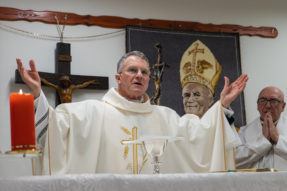 Archbishop Broglio conducts Christmas Mass with Soldiers in Poland