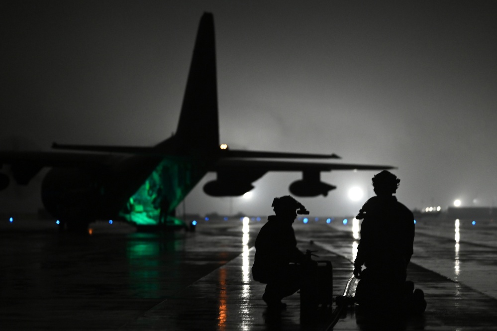 26th ERQS Combat Kings complete FARP exercise with U-28 Draco