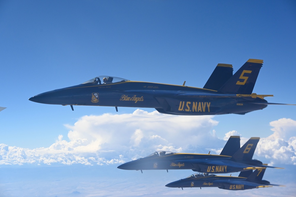 Dvids Images Okies Keep The U S Navy Blue Angels Flying High Image Of