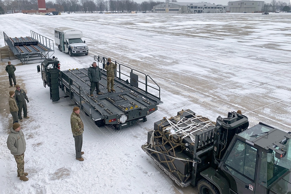 Boom Operators Train on Selfridge Air National Guard Base Flight Line