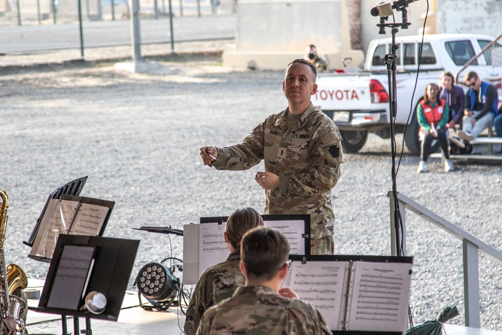 28th ID performs holiday concert in Kuwait