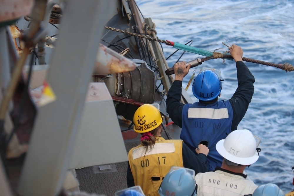 USS Truxtun conducts RAS with FS Marne