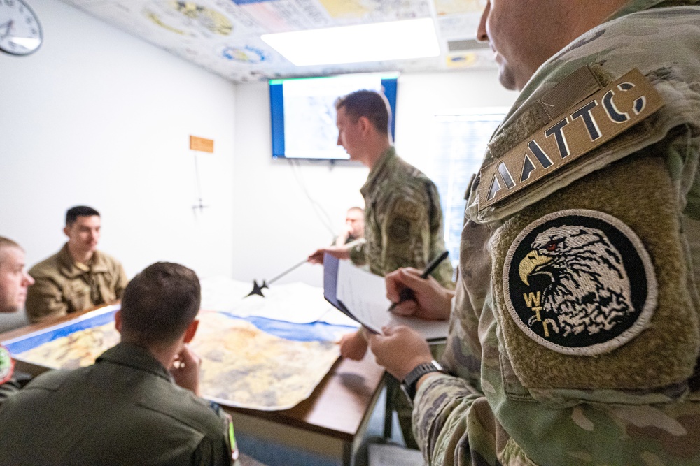AMC course develops intelligence operators