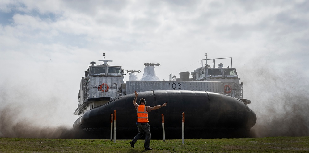 Navy Ship to Shore Connector delivers CH-46 for Air Force training