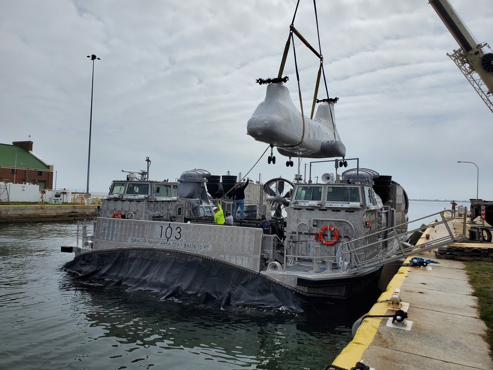 Navy Ship to Shore Connector delivers CH-46 for Air Force training