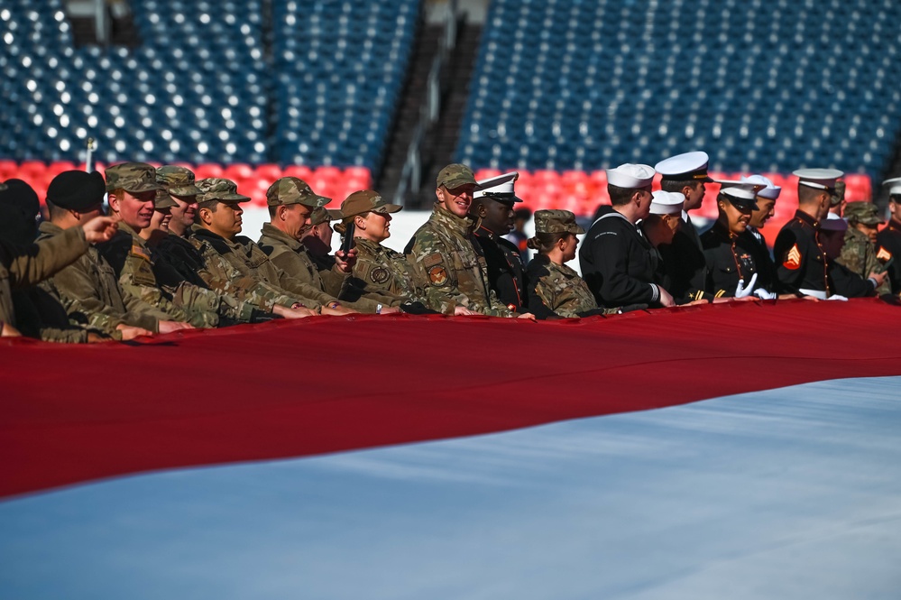 Photos: Broncos welcome military service members for 2022 Salute to Service  game