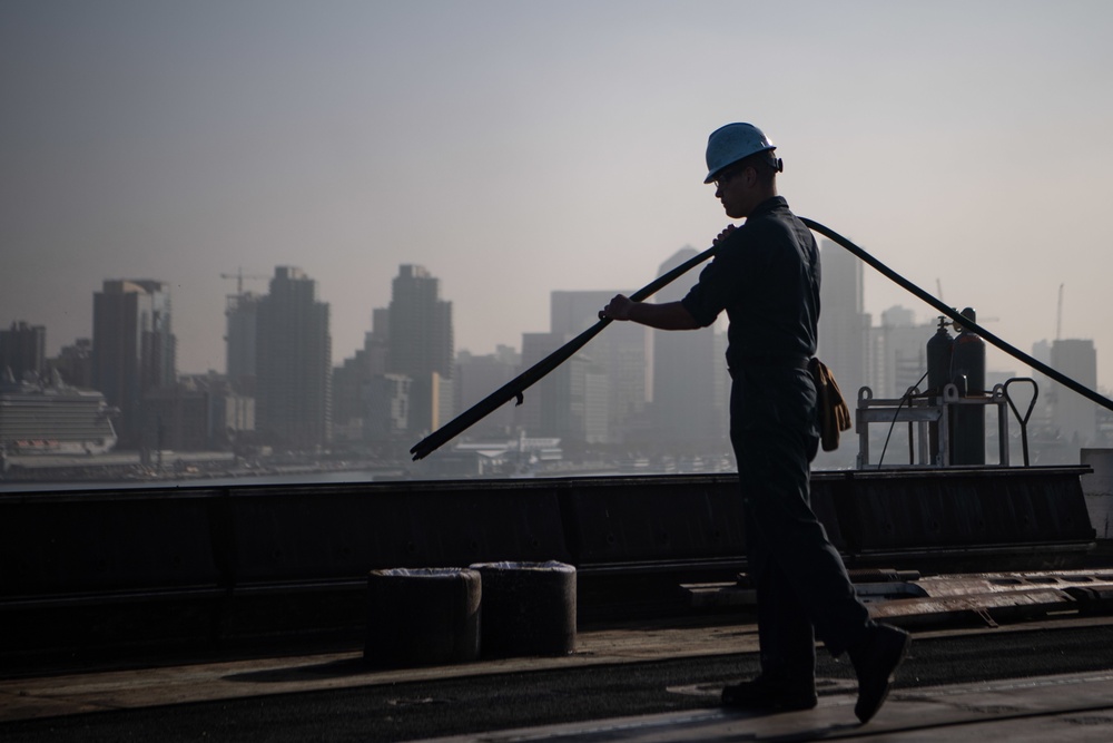 Sailors Serve Aboard USS Carl Vinson (CVN 70)