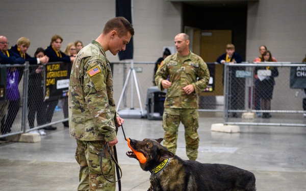 USAREC Soldier and K9 Atuk demonstration at FFA