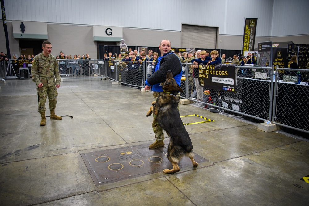 USAREC Soldier and K9 Atuk demonstration at FFA