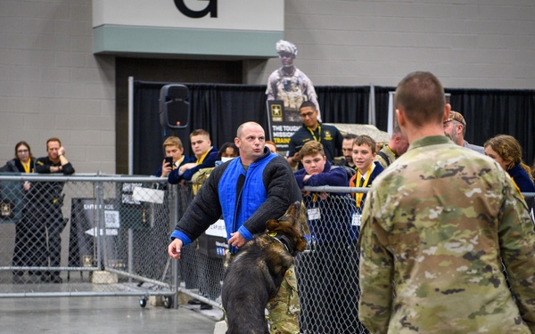 USAREC Soldier and K9 Atuk demonstration at FFA