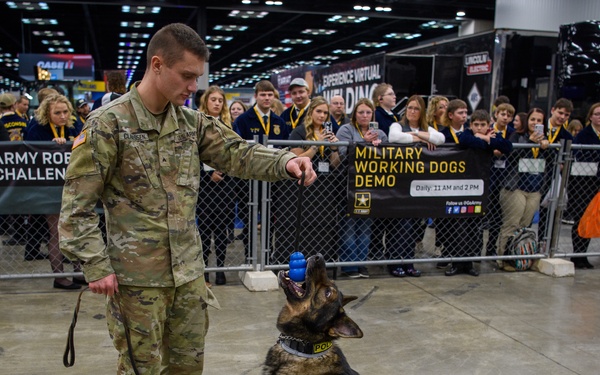 USAREC Soldier and K9 Atuk demonstration at FFA