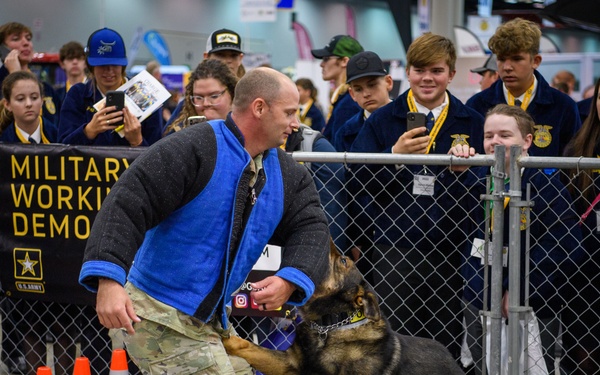 USAREC Soldier and K9 Atuk demonstration at FFA