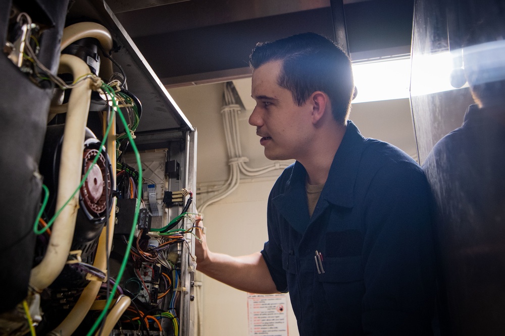 Sailors Serve Aboard USS Carl Vinson (CVN 70)