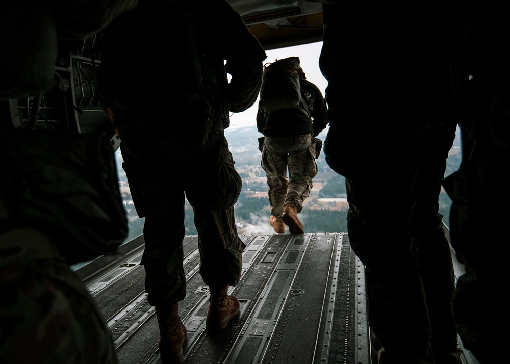 Drop zone drop-off: Washington National Guard pilots support special forces static line jumps