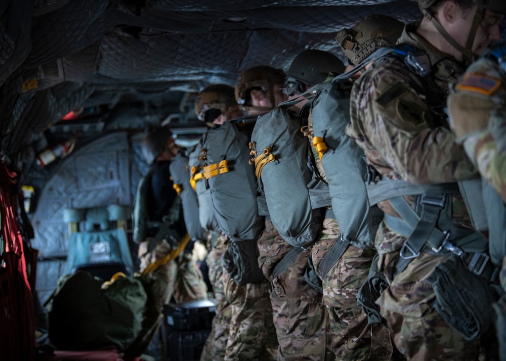 Drop zone drop-off: Washington National Guard pilots support special forces static line jumps