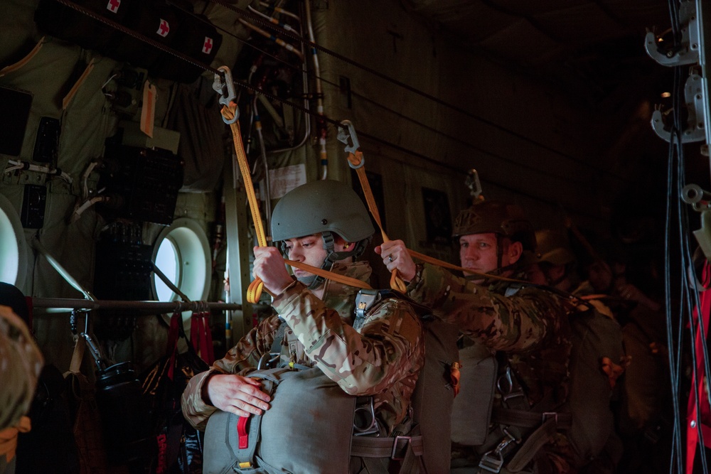 SOCEUR soldiers conduct HALO Jumps