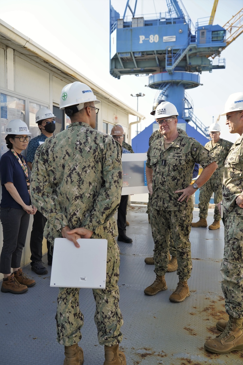 U.S. Pacific Fleet Commander Visits Pearl Harbor Naval Shipyard