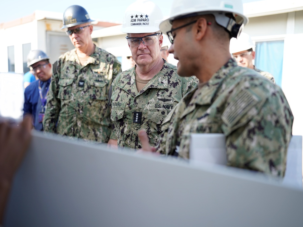 U.S. Pacific Fleet Commander Visits Pearl Harbor Naval Shipyard