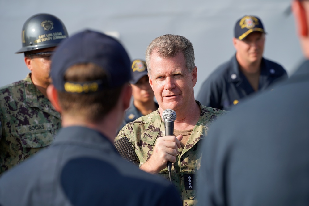 U.S. Pacific Fleet Commander Visits Pearl Harbor Naval Shipyard