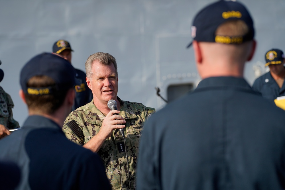 U.S. Pacific Fleet Commander Visits Pearl Harbor Naval Shipyard