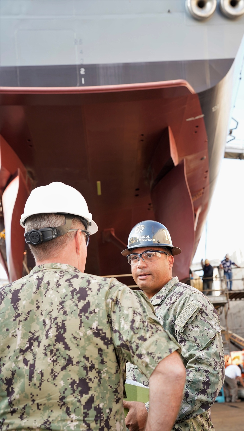 U.S. Pacific Fleet Commander Visits Pearl Harbor Naval Shipyard