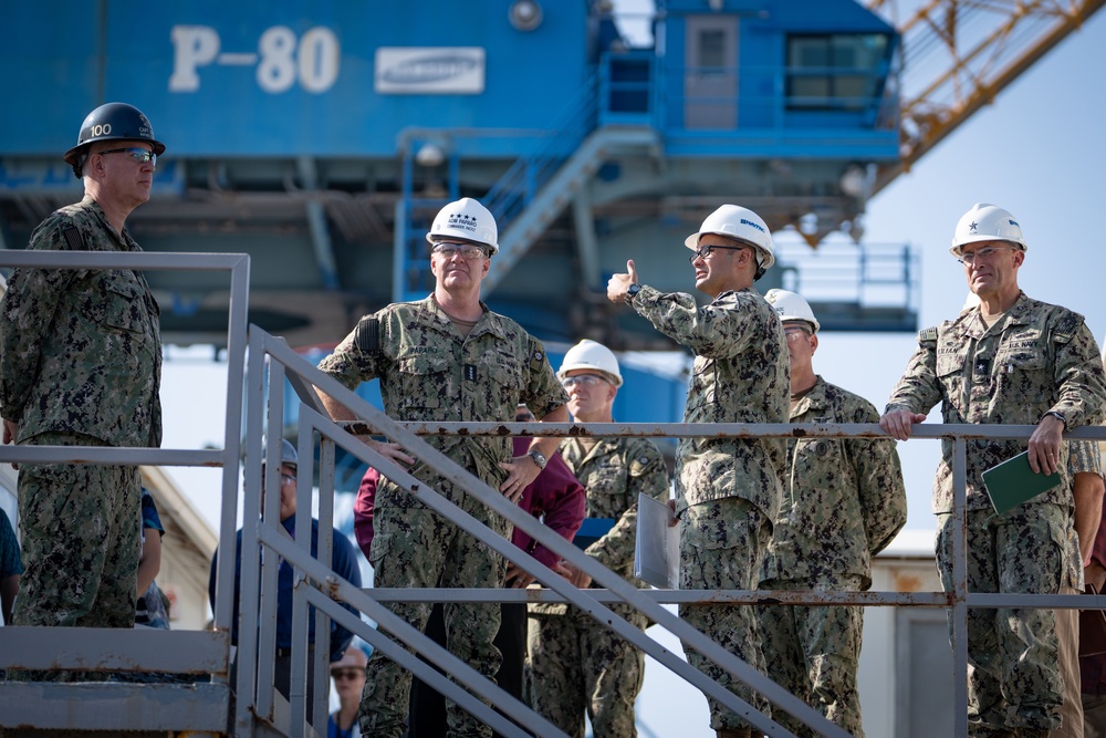 U.S. Pacific Fleet Commander Visits Pearl Harbor Naval Shipyard