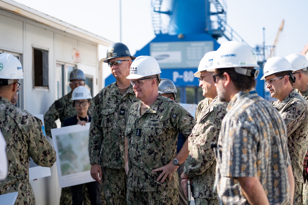 U.S. Pacific Fleet Commander Visits Pearl Harbor Naval Shipyard