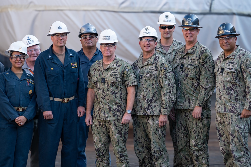 U.S. Pacific Fleet Commander Visits Pearl Harbor Naval Shipyard