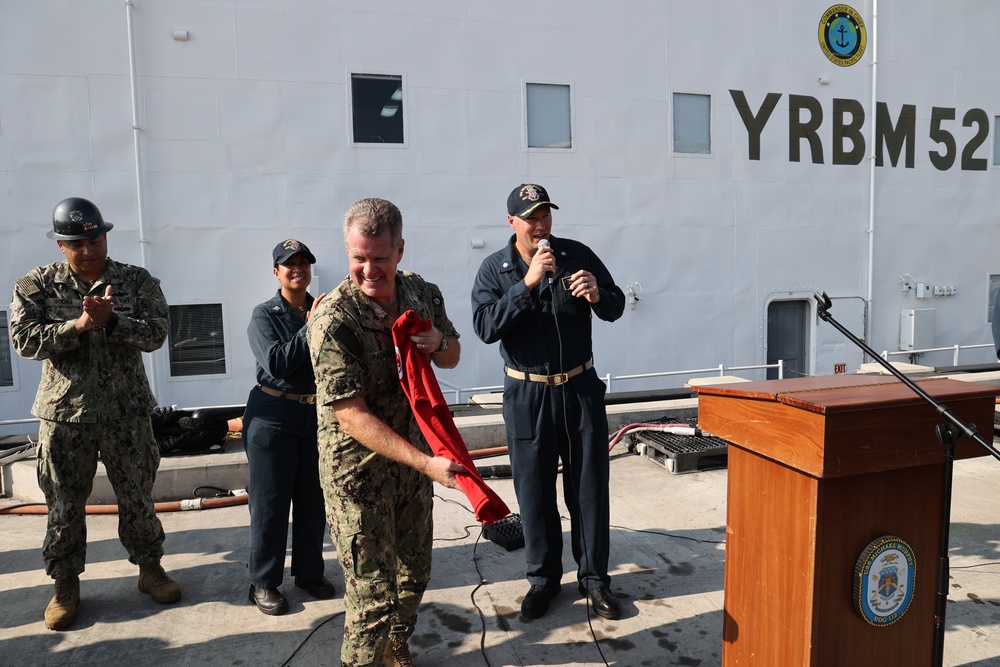 U.S. Pacific Fleet Commander Visits Pearl Harbor Naval Shipyard