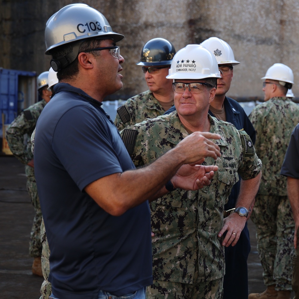 U.S. Pacific Fleet Commander Visits Pearl Harbor Naval Shipyard